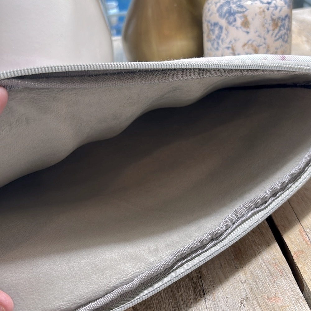 Soft Laptop Computer Case. MacBook | Chromebook 13.5”x10” Lavender Swirl. - Picture 5 of 5